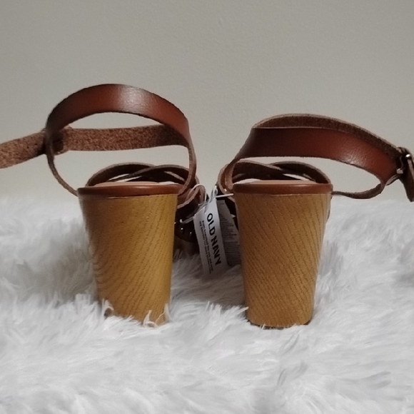 NWT Old Navy Brown Platform Open Toe Sandals Boho Feminine 70s - Picture 8 of 15